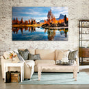 Cuadro Decorativo Paisaje, lago y árboles naranjas