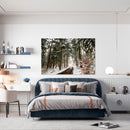 Cuadro Decorativo Invierno, camino entre pinos horizontal