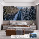 Cuadro Decorativo Invierno, carretera a través de los pinos