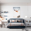 Cuadro Decorativo Helicóptero sobrevolando bajo el sol