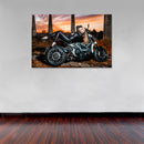 Cuadro Decorativo chica posando sobre moto