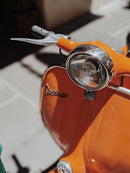 Cuadro Decorativo Moto clásica naranja